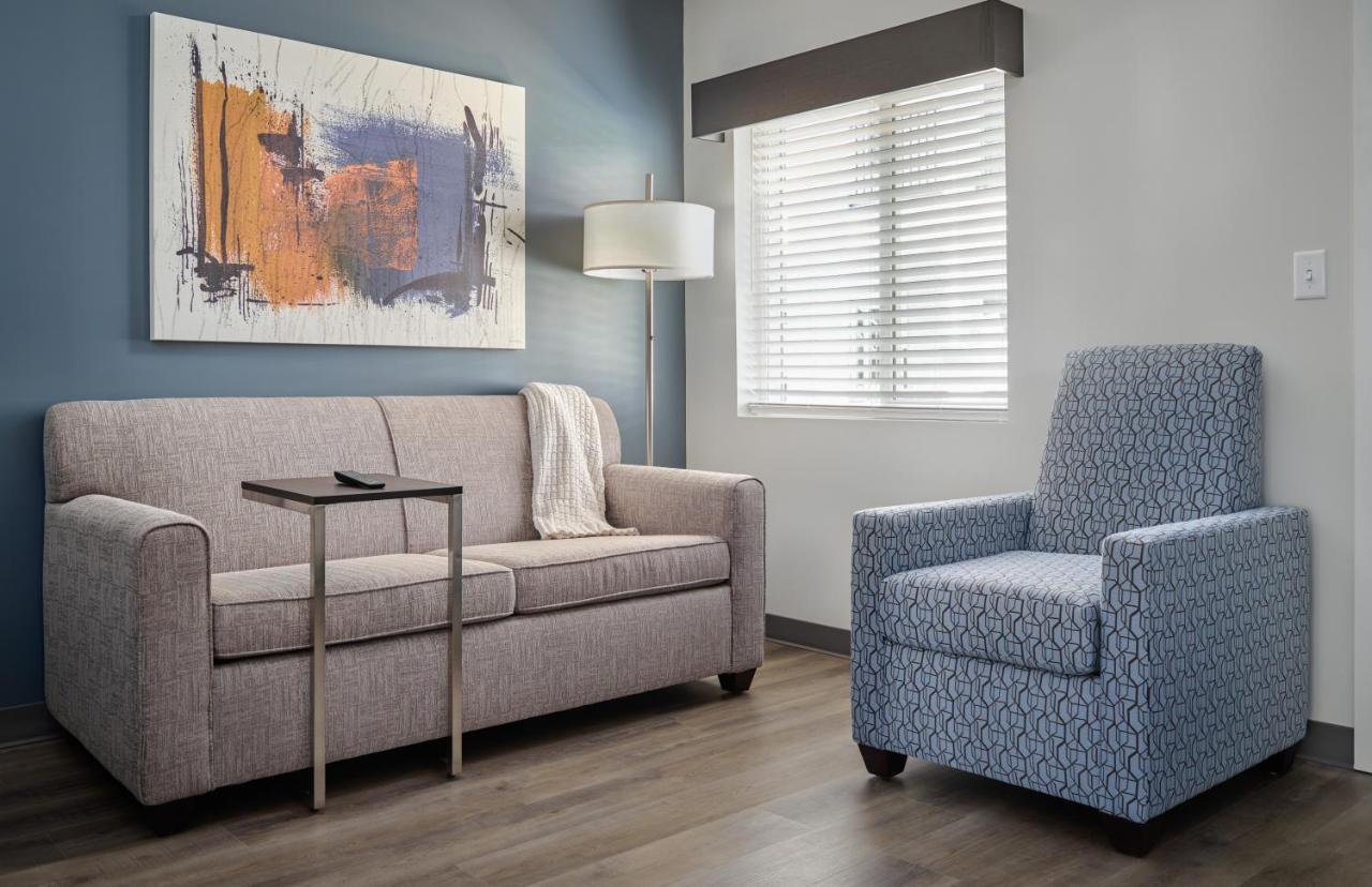 Stayapt Suites San Antonio-Randolph Live Oak Buitenkant foto