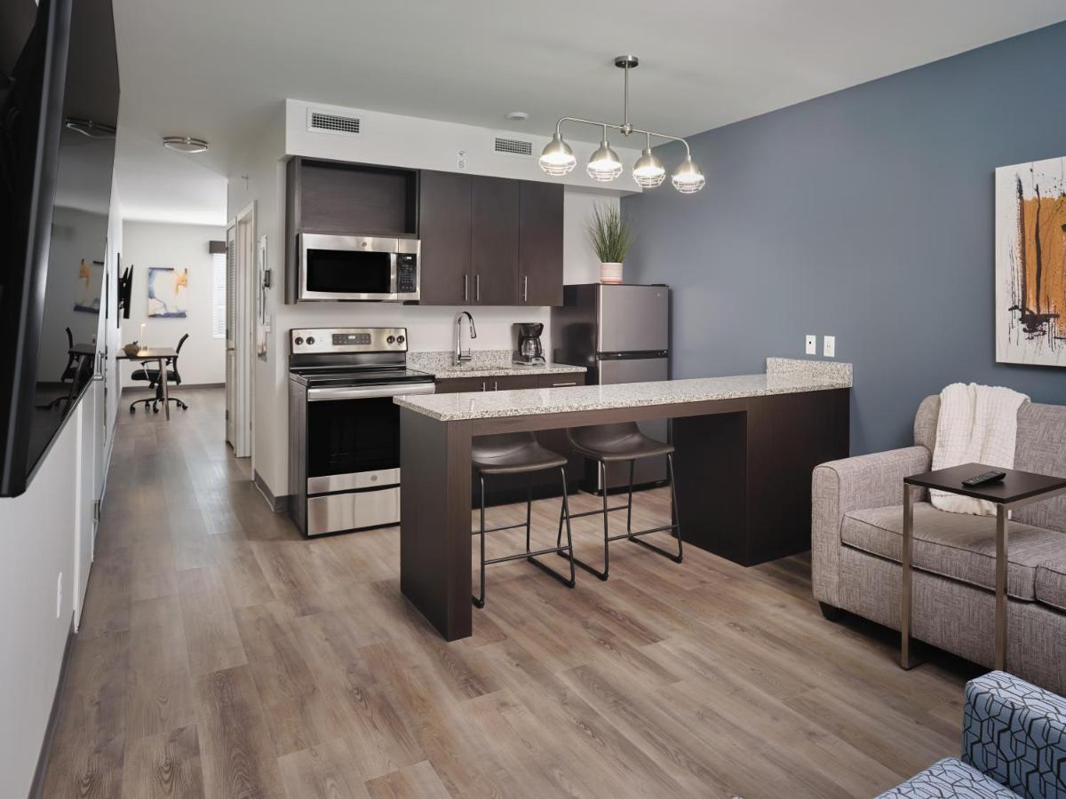 Stayapt Suites San Antonio-Randolph Live Oak Buitenkant foto