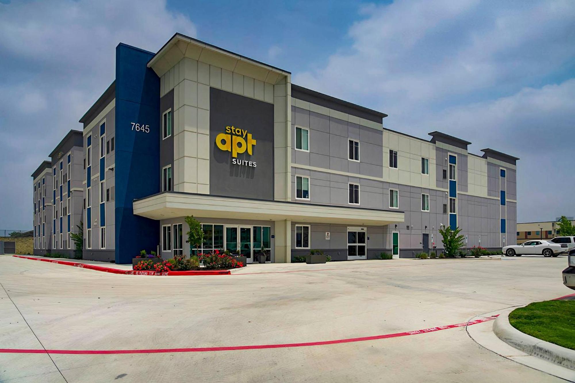 Stayapt Suites San Antonio-Randolph Live Oak Buitenkant foto